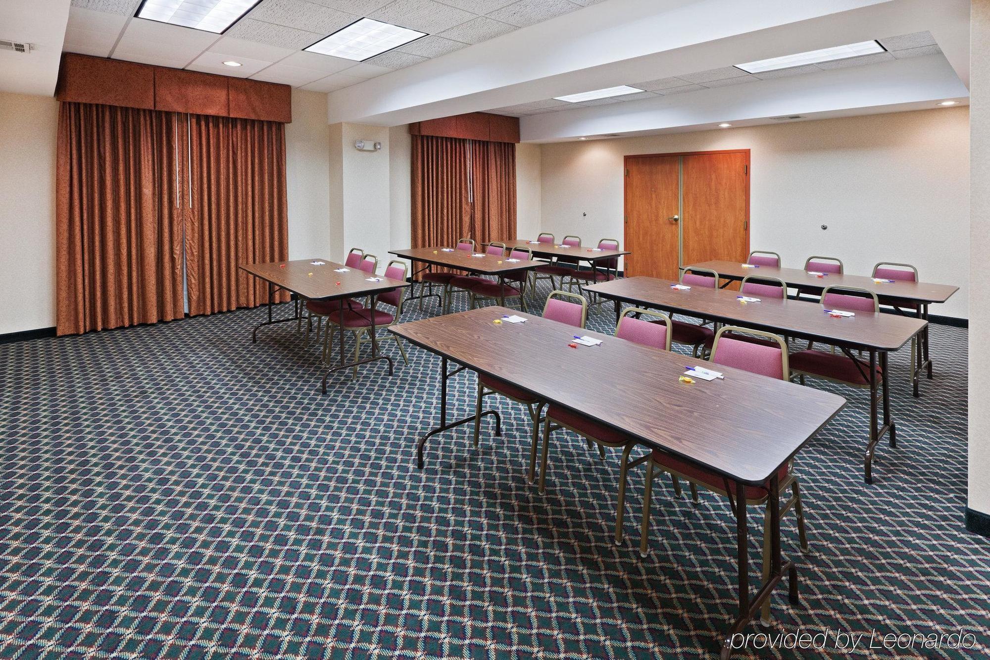 Holiday Inn Express Hotel & Suites Vinita By Ihg Facilități foto