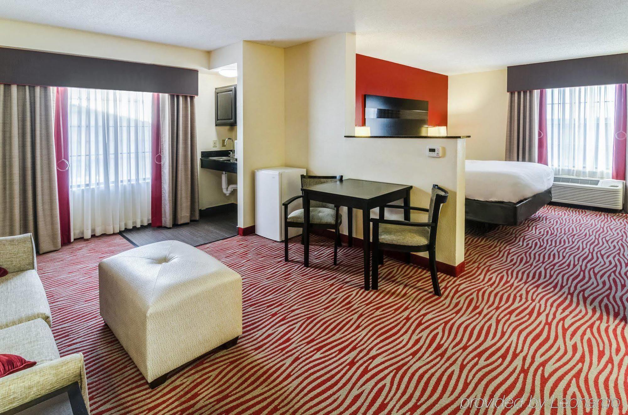 Holiday Inn Express Hotel & Suites Vinita By Ihg Exterior foto