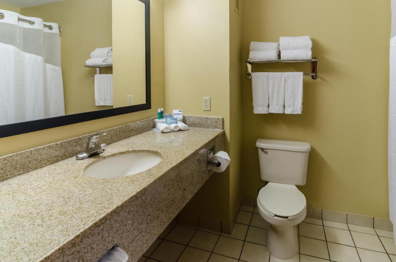 Holiday Inn Express Hotel & Suites Vinita By Ihg Exterior foto