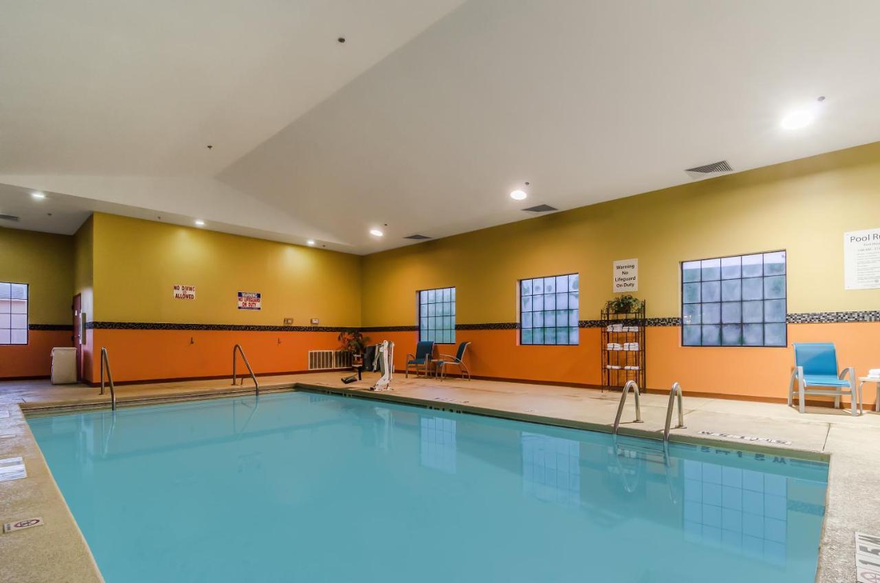 Holiday Inn Express Hotel & Suites Vinita By Ihg Exterior foto